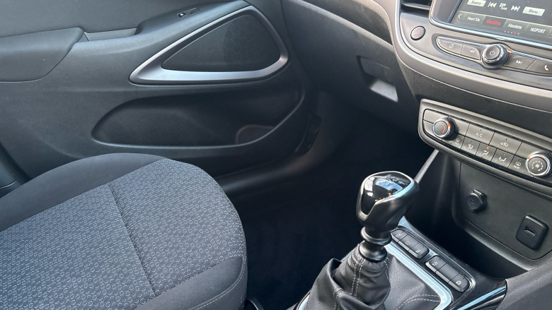 Vauxhall Crossland 1.2 Turbo Design 5dr Petrol Hatchback